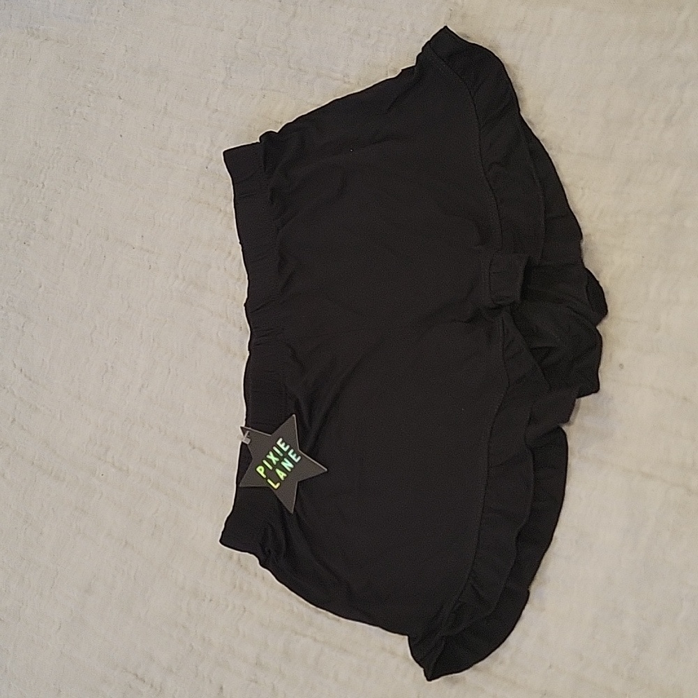 New girls size 11/12 black ruffle shorts